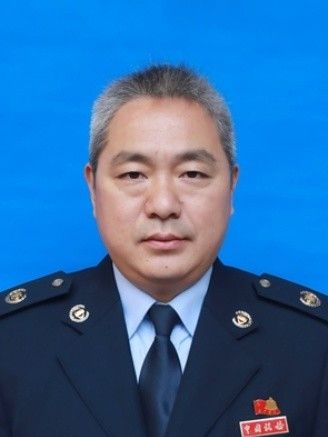 李小標(遂川縣稅務局黨委委員、副局長 、二級主辦)