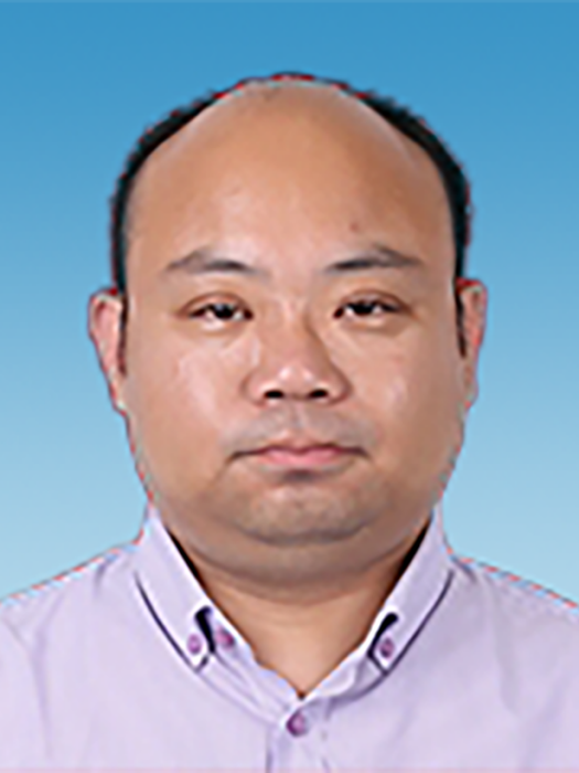 陳海龍(山東省煙臺經濟技術開發區管委副主任,哈爾濱工程大學青煙管理委員會副主任,煙臺研究(生)院院長) 陳海龍(山東省煙臺經濟技術開發區管委副主任,哈爾濱工程大學青煙管理委員會副主任,煙臺研究(生)院院長)