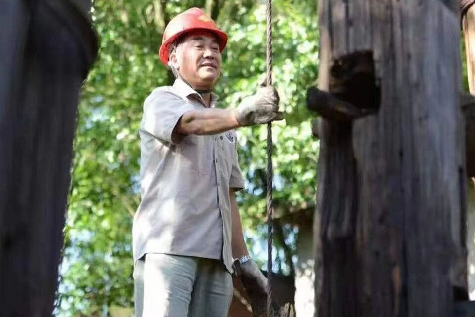 劉漢朝(鑽井工技師) 劉漢朝(鑽井工技師)