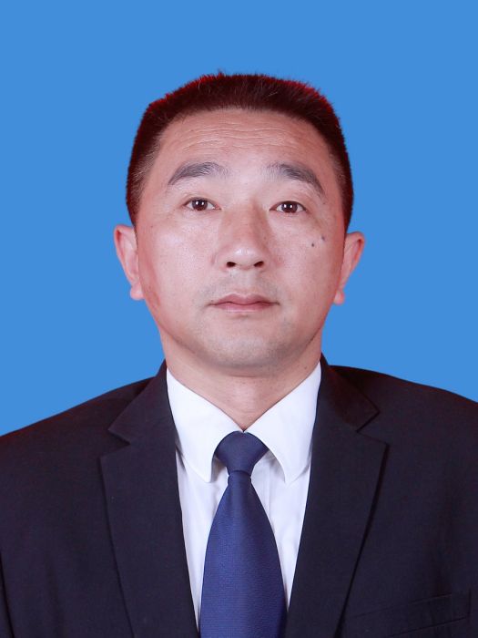 劉華(湖南省永順縣人民政府辦公室黨委委員、副主任) 劉華(湖南省永順縣人民政府辦公室黨委委員、副主任)