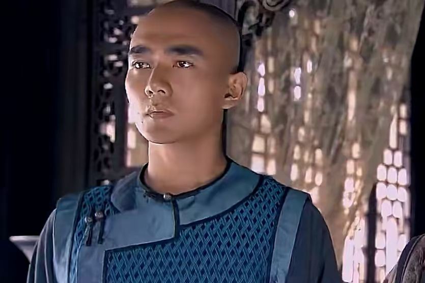 德明(古裝傳奇劇《新施公案》中的滿族貝勒角色) 德明(古裝傳奇劇《新施公案》中的滿族貝勒角色)
