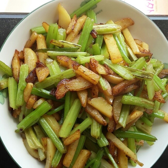 芹菜炒土豆
