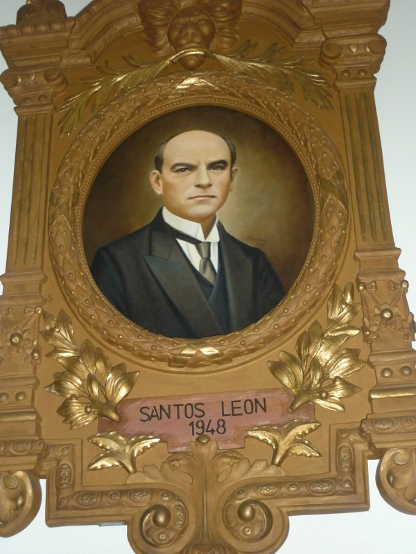桑托斯·萊昂·埃雷拉