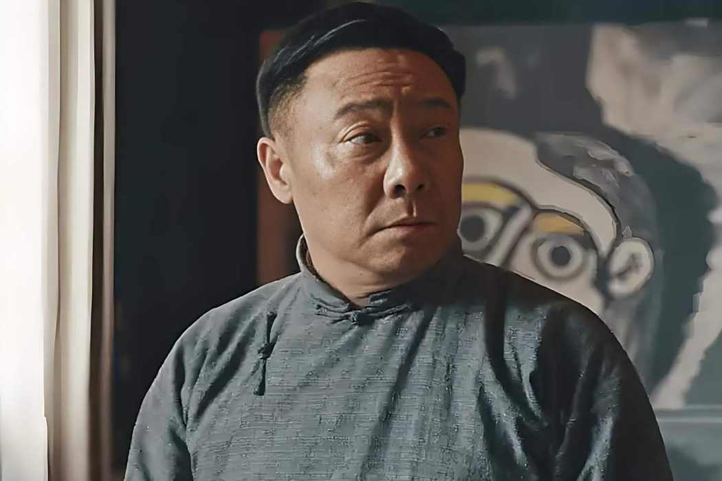 楊輝(電視劇《暗夜與黎明》中的角色) 楊輝(電視劇《暗夜與黎明》中的角色)