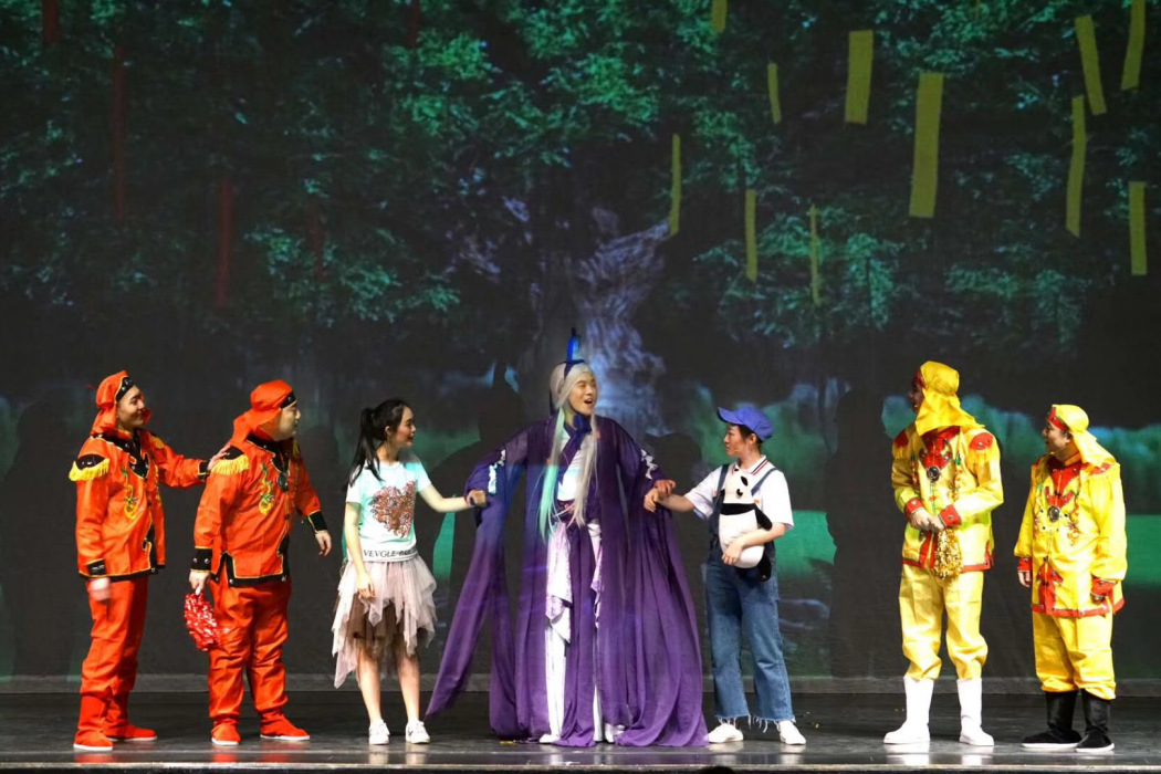 韋莊(公主尋夢記之炎黃醒獅人物) 韋莊(公主尋夢記之炎黃醒獅人物)