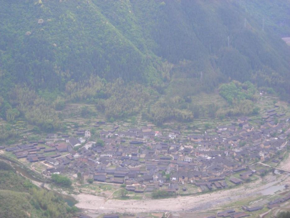 二甲張村(山東省東營市東營區龍居鎮二甲張村) 二甲張村(山東省東營市東營區龍居鎮二甲張村)