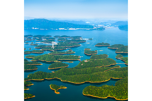西海(江西九江大型水庫柘林湖和佛教禪宗聖地雲居山組成) 西海(江西九江大型水庫柘林湖和佛教禪宗聖地雲居山組成)