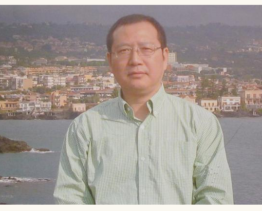 邱國明(南通市政協常委、文化廣電新聞出版局副局長) 邱國明(南通市政協常委、文化廣電新聞出版局副局長)
