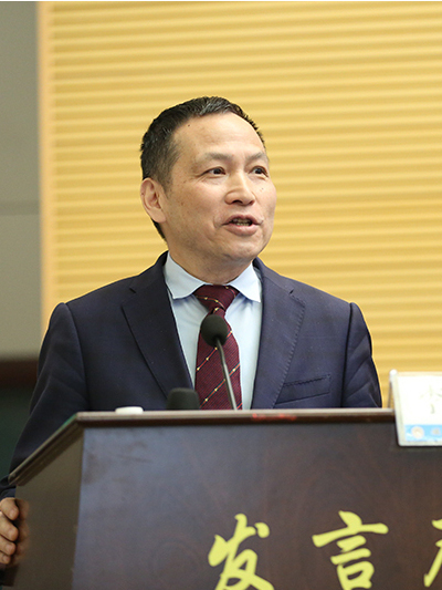 李海峰(復星全球合伙人、上海復星公益基金會理事長、中國慈善聯合會副會長、中國光彩事業促進會常務理事) 李海峰(復星全球合伙人、上海復星公益基金會理事長、中國慈善聯合會副會長、中國光彩事業促進會常務理事)