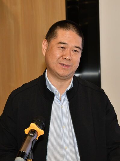 高坡(新華日報社副社長、新華報業傳媒集團副總經理、新華雲媒科技股份有限公司董事長) 高坡(新華日報社副社長、新華報業傳媒集團副總經理、新華雲媒科技股份有限公司董事長)