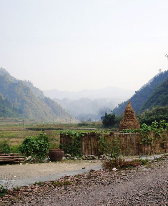 唐家村(雲南省保山市隆陽區板橋鎮唐家村) 唐家村(雲南省保山市隆陽區板橋鎮唐家村)
