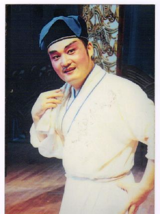 尹東海(中國內地花鼓戲男演員) 尹東海(中國內地花鼓戲男演員)