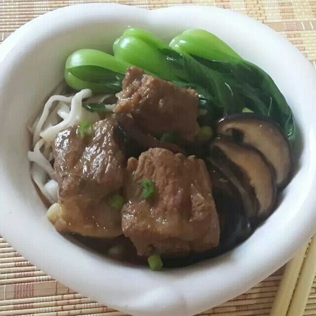 蔥燒排骨麵 蔥燒排骨麵