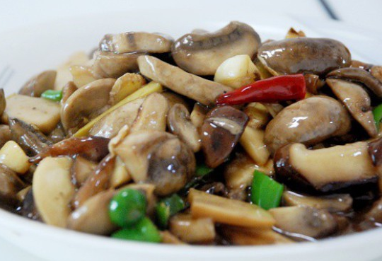 蚝油蘑菇炒肉片
