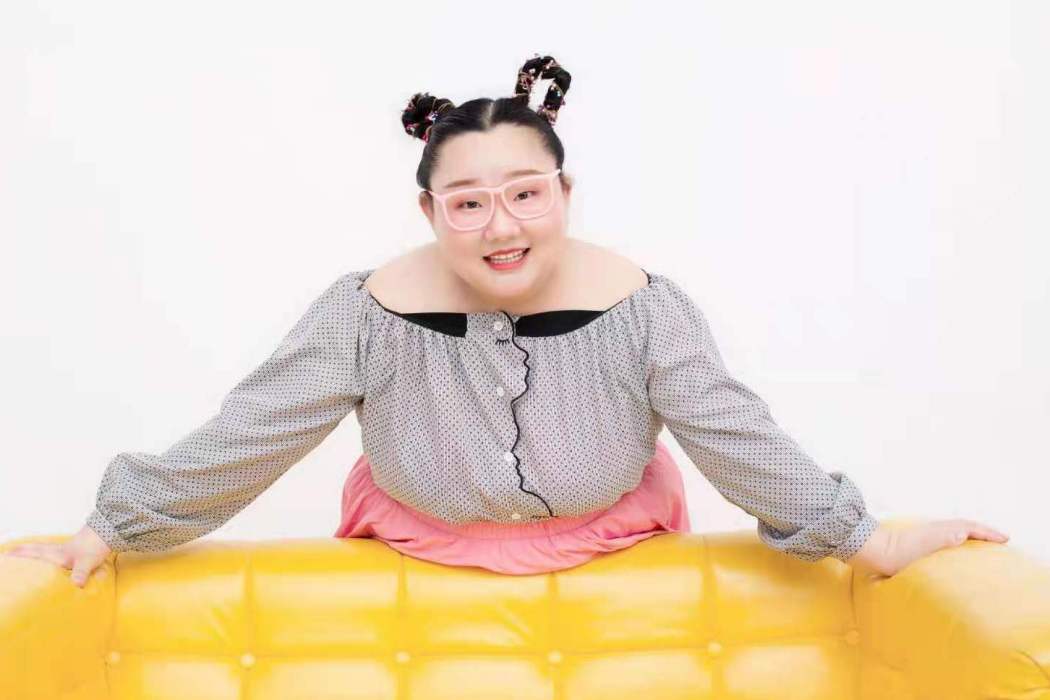 張珍(中國女演員) 張珍(中國女演員)