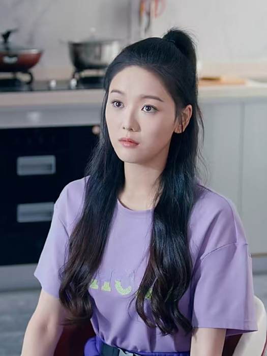 余美仁(電視劇《我的媳婦不好惹》中的女性角色) 余美仁(電視劇《我的媳婦不好惹》中的女性角色)