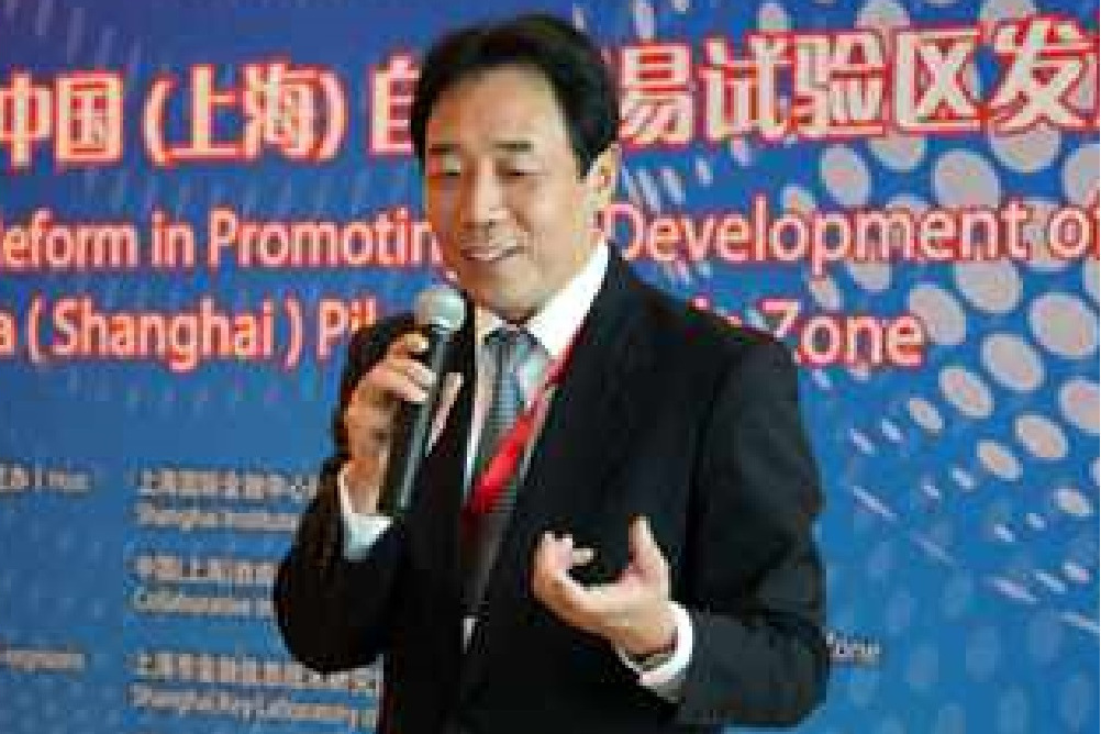 馮傑(愛建集團副董事長,董事) 馮傑(愛建集團副董事長,董事)