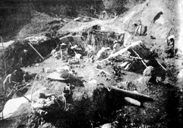 舊石器發掘現場，桑志華攝於1920年