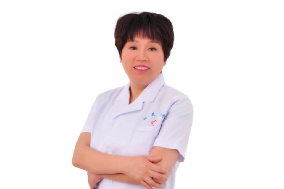 李卓然(新鄭豐金德醫療美容診所醫師) 李卓然(新鄭豐金德醫療美容診所醫師)