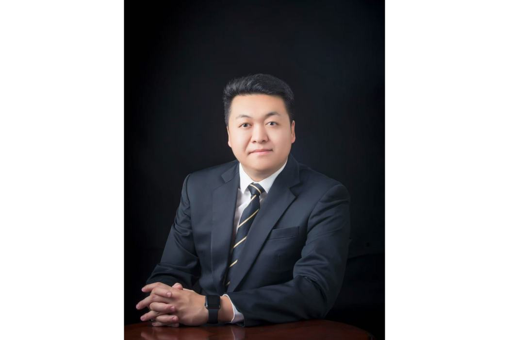 李凌(吉林體育學院副教授，青年學者，學術帶頭人)
