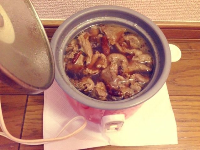 燉牛筋牛腩 燉牛筋牛腩
