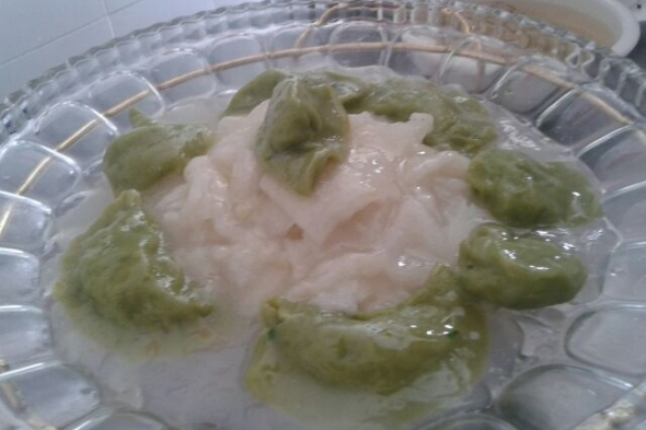 奶湯菠餃 奶湯菠餃