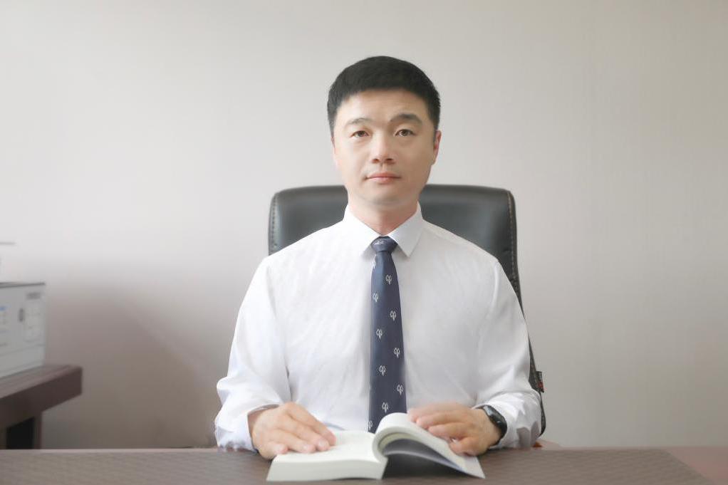 王金剛(瀋陽航空航天大學黨委委員、常委、副校長) 王金剛(瀋陽航空航天大學黨委委員、常委、副校長)