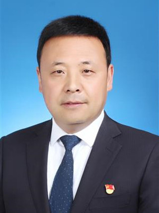 張學勤(青海省海南州同德縣委常委、常務副縣長) 張學勤(青海省海南州同德縣委常委、常務副縣長)