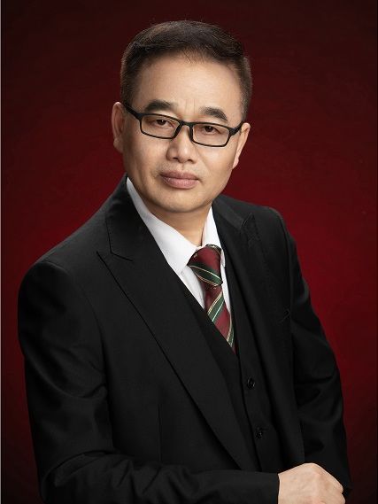 陳躍(浙江雅迪世紀汽車內飾件有限公司董事長) 陳躍(浙江雅迪世紀汽車內飾件有限公司董事長)