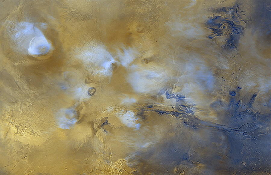 火星塔爾西斯火山