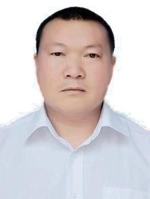 李華榮(雲南省昆明市西山區團結街道辦事處龍潭社區工作人員) 李華榮(雲南省昆明市西山區團結街道辦事處龍潭社區工作人員)