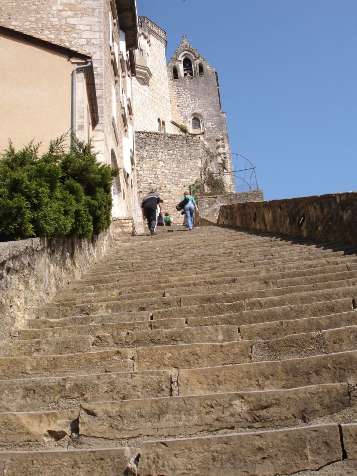 羅卡馬杜爾內城石頭階梯