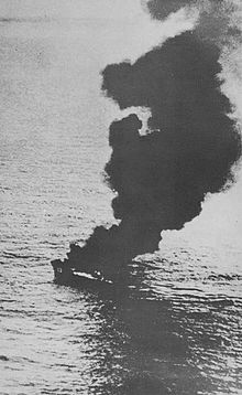 日東丸23號被擊毀，燃起熊熊大火