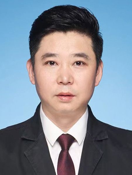 滕毅(陶藝家) 滕毅(陶藝家)