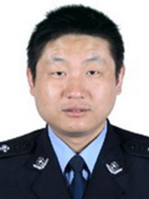 胡文偉(江蘇省常州市公安局常州經濟開發區分局交警大隊橫林中隊民警) 胡文偉(江蘇省常州市公安局常州經濟開發區分局交警大隊橫林中隊民警)