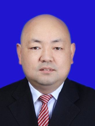 鐘林(興山縣科學技術和經濟信息化局黨組成員) 鐘林(興山縣科學技術和經濟信息化局黨組成員)