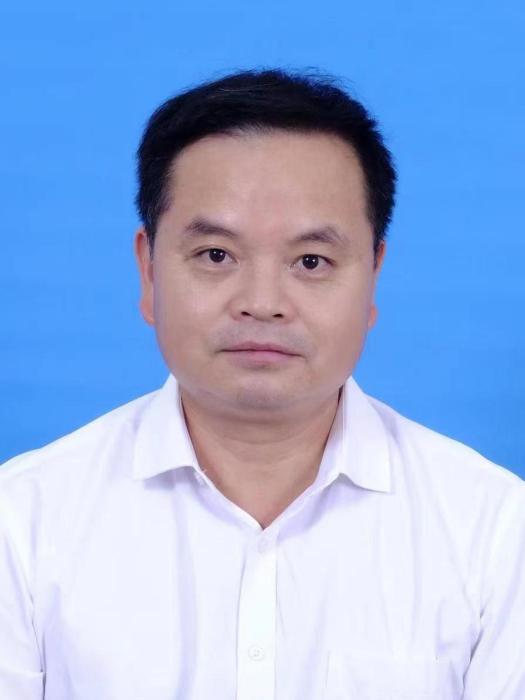 盧華文(江西省贛州市信豐縣人民政府黨組成員、副縣長) 盧華文(江西省贛州市信豐縣人民政府黨組成員、副縣長)