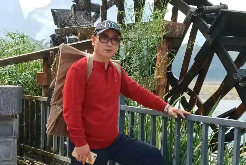 李國鋒(周逢俊水墨畫院學員) 李國鋒(周逢俊水墨畫院學員)