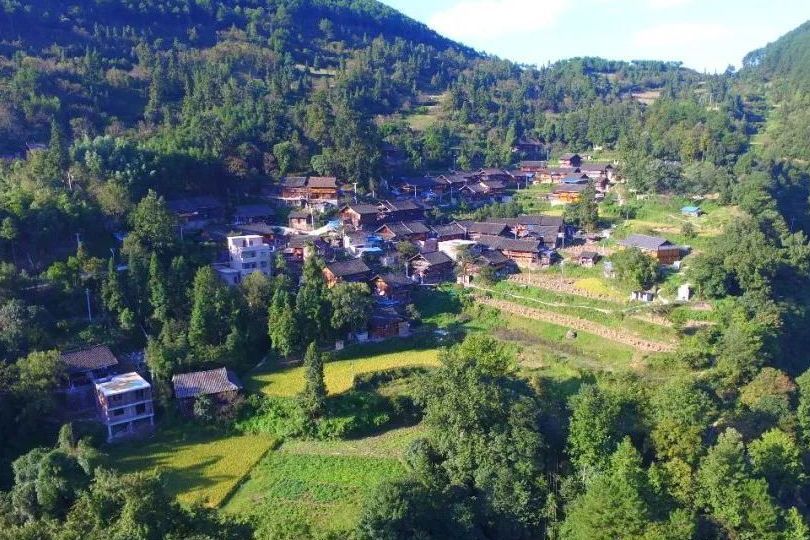 黃古村(貴州省施秉縣馬號鄉下轄苗族聚居行政村) 黃古村(貴州省施秉縣馬號鄉下轄苗族聚居行政村)