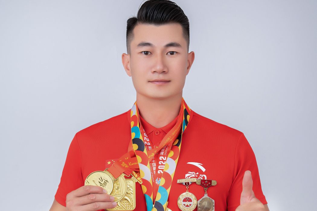 張盼(龍舟運動員) 張盼(龍舟運動員)