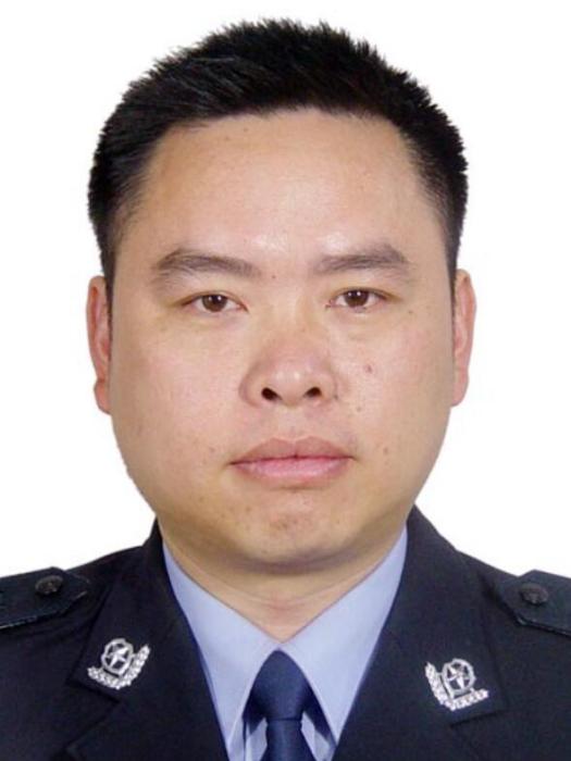 李衛平(江西省豐城市公安局黨委委員、副政委) 李衛平(江西省豐城市公安局黨委委員、副政委)