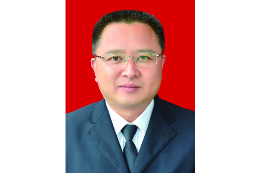 唐華(長沙市寧鄉市司法局黨組成員、副局長) 唐華(長沙市寧鄉市司法局黨組成員、副局長)
