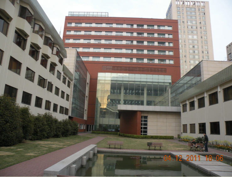 南京大學雙語詞典研究中心