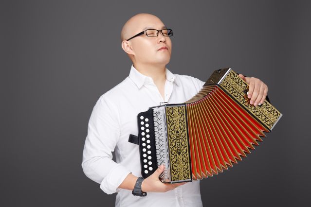 王舜平 王舜平