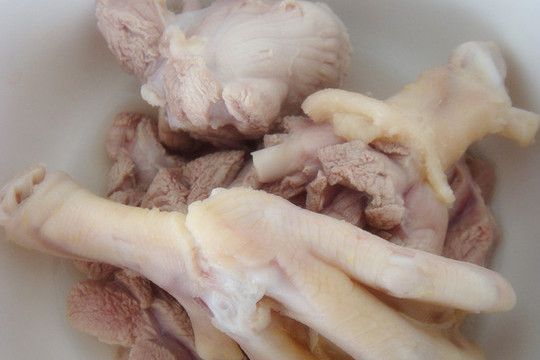 桃仁燉鴨 桃仁燉鴨