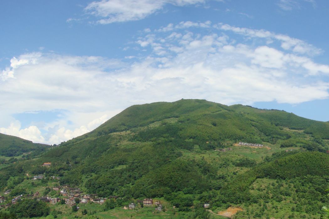 隴嶺村 隴嶺村