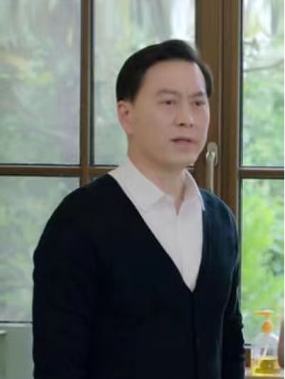 喬振海(青春虐戀偶像劇《國民老公》中的角色) 喬振海(青春虐戀偶像劇《國民老公》中的角色)