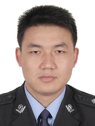 李常青(廣東省鶴山市公安局黨委委員、副局長) 李常青(廣東省鶴山市公安局黨委委員、副局長)