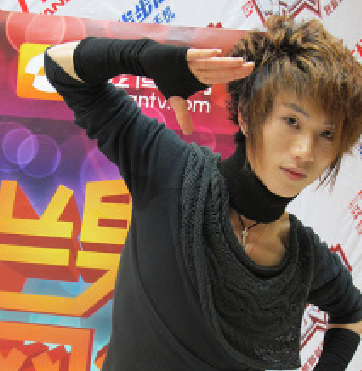 吳春峰(2010《快樂男聲》瀋陽唱區參賽選手) 吳春峰(2010《快樂男聲》瀋陽唱區參賽選手)