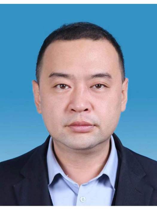 張亞龍(新疆維吾爾自治區烏魯木齊市沙依巴克區人民政府黨組成員、副區長) 張亞龍(新疆維吾爾自治區烏魯木齊市沙依巴克區人民政府黨組成員、副區長)
